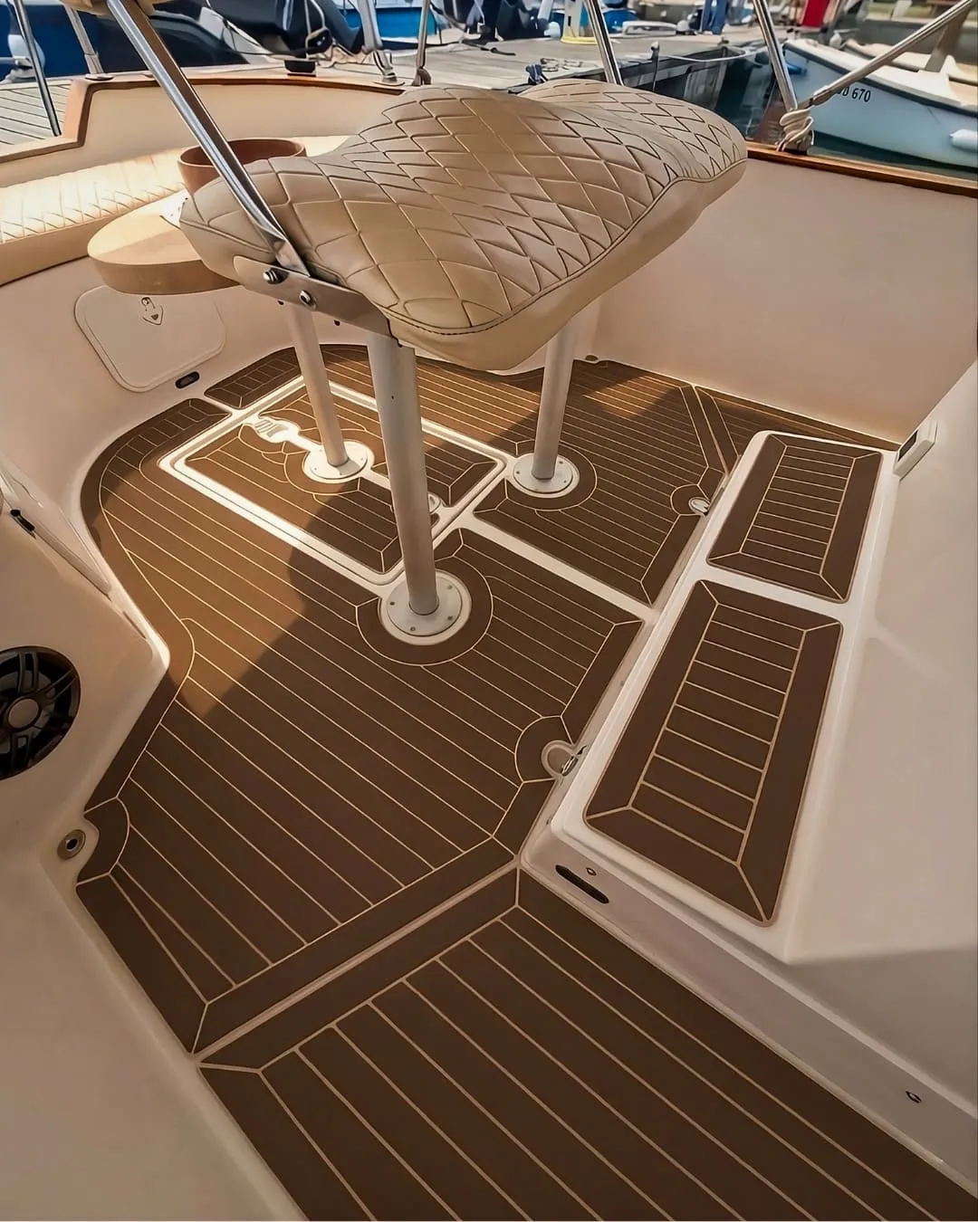 Flooring yachts and boats