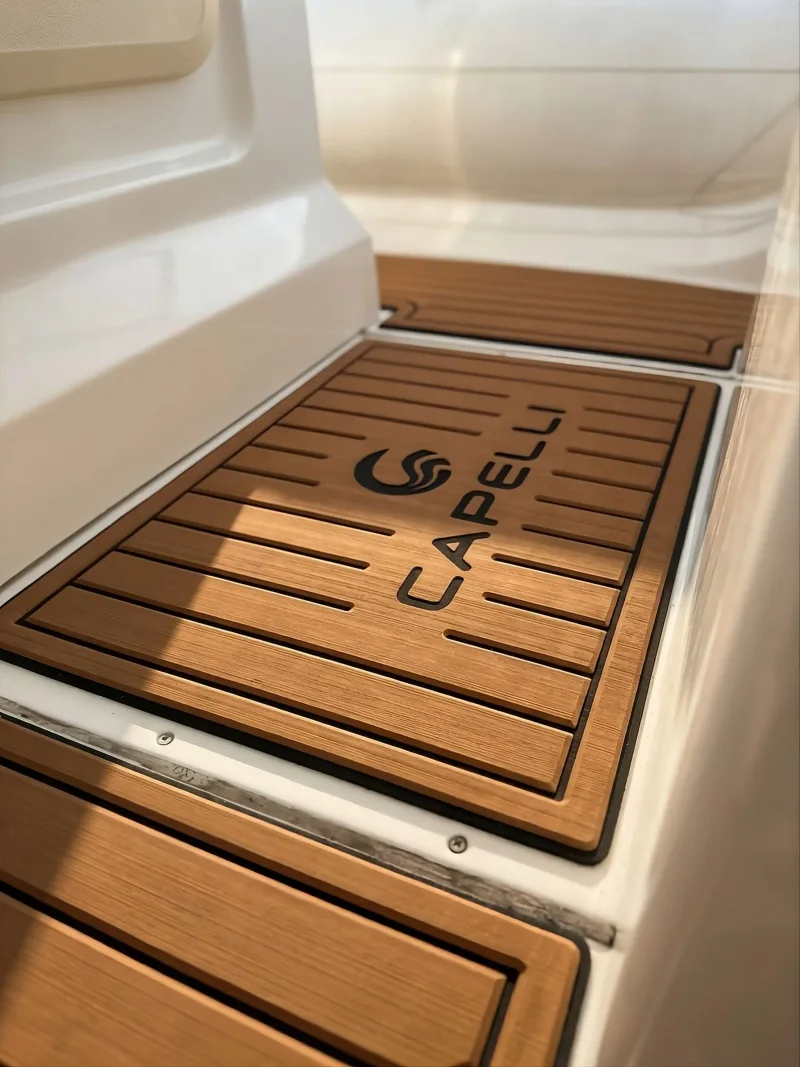 Capelli brown S-Deck